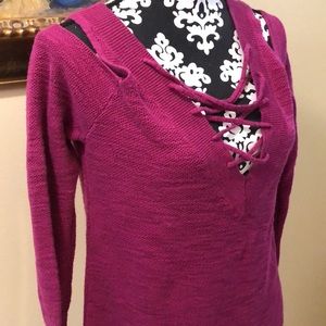 💓 Express Cross tie detail V-Neck open shoulders long sleeved fuchsia sweater